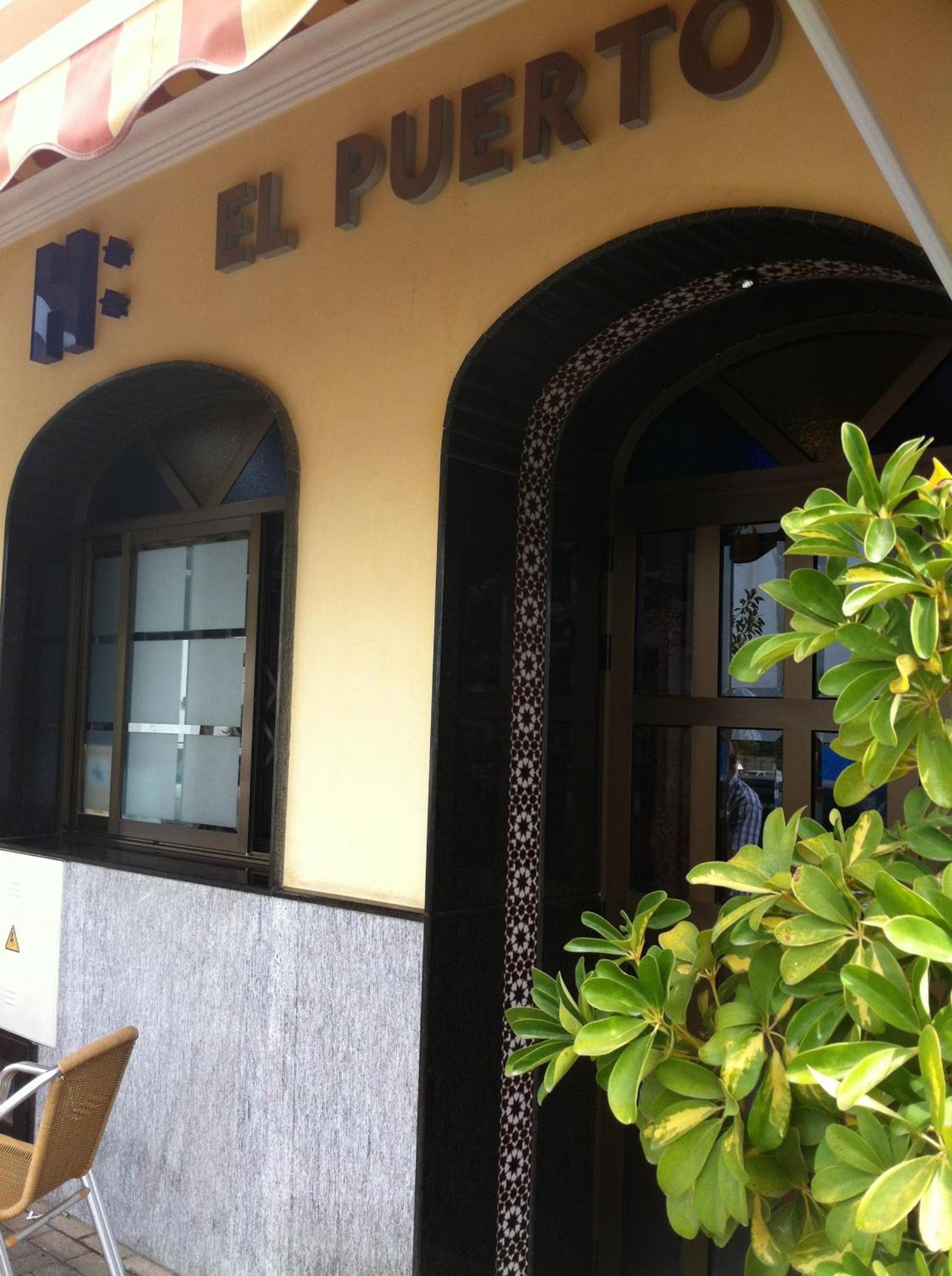 Hostal El Puerto Caleta De Velez Exterior photo